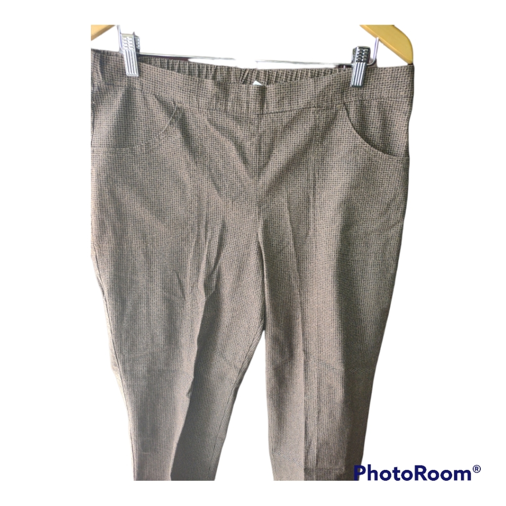 NWOT Realsize Women's Stretch Pull On Pants with Pockets - Picture 6 of 8